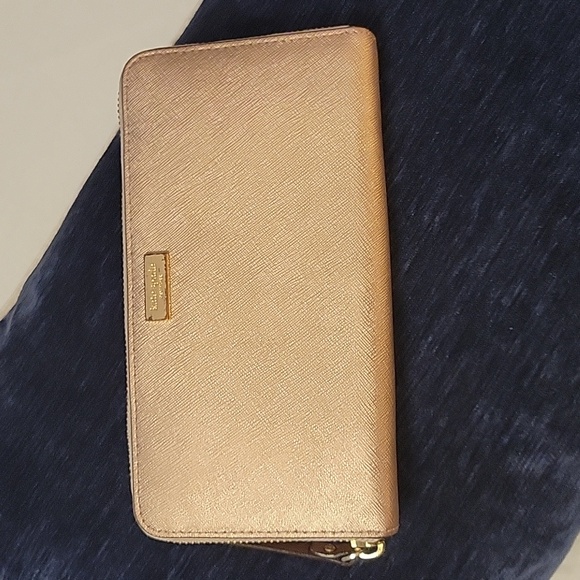Kate Spade Wallet - Picture 8 of 8